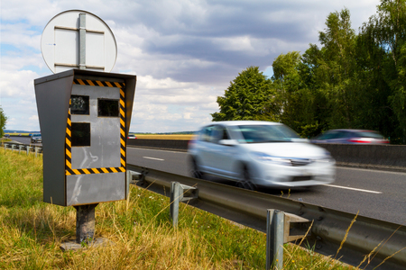 Autonomes Fahren auf deutschen Straßen: Chancen, Herausforderungen und gesellschaftliche Akzeptanz