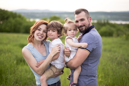 Die Kunst des richtigen Beladens: Tipps und Tricks für lange Autoreisen mit der Familie