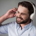 Der Kofferraum voller Ferienfreude: Praktische Packlisten für verschiedene Reisearten
