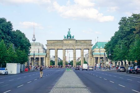 Pendleralltag in der Großstadt: Innovative Lösungen zur Umgehung nerviger Staus in Berlin, Hamburg und München